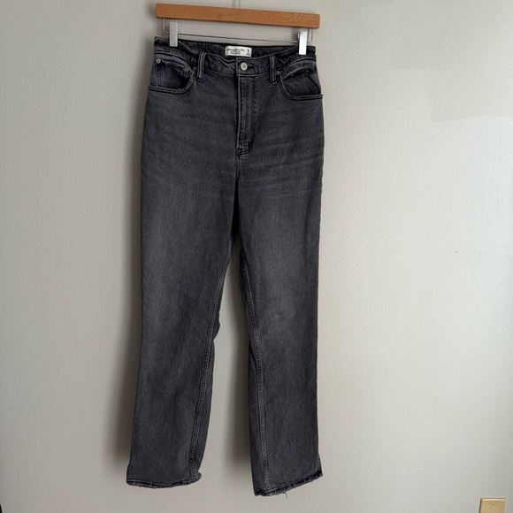 Abercrombie & Fitch The '90s Straight Ultra High Rise with split hem black - Picture 2 of 9